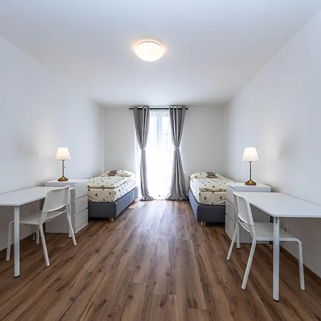 Rehorova 30 * Praga