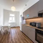 Rehorova 30 * Prag