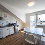 Lejlighed Rehorova 30 *