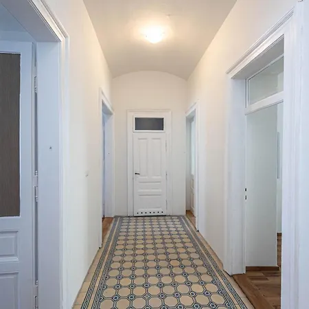 Rehorova 30 * Prag